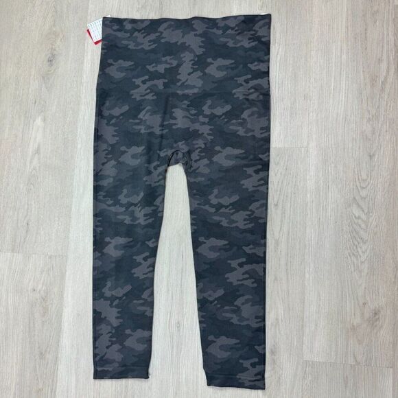 Spanx Cropped Look At Me Now Leggings Womens 3X Sage Gray Camo 20099P - Picture 3 of 4
